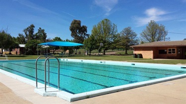 Adaminaby main pool area