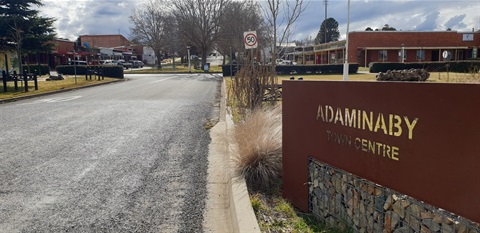 Adaminaby town centre.jpg