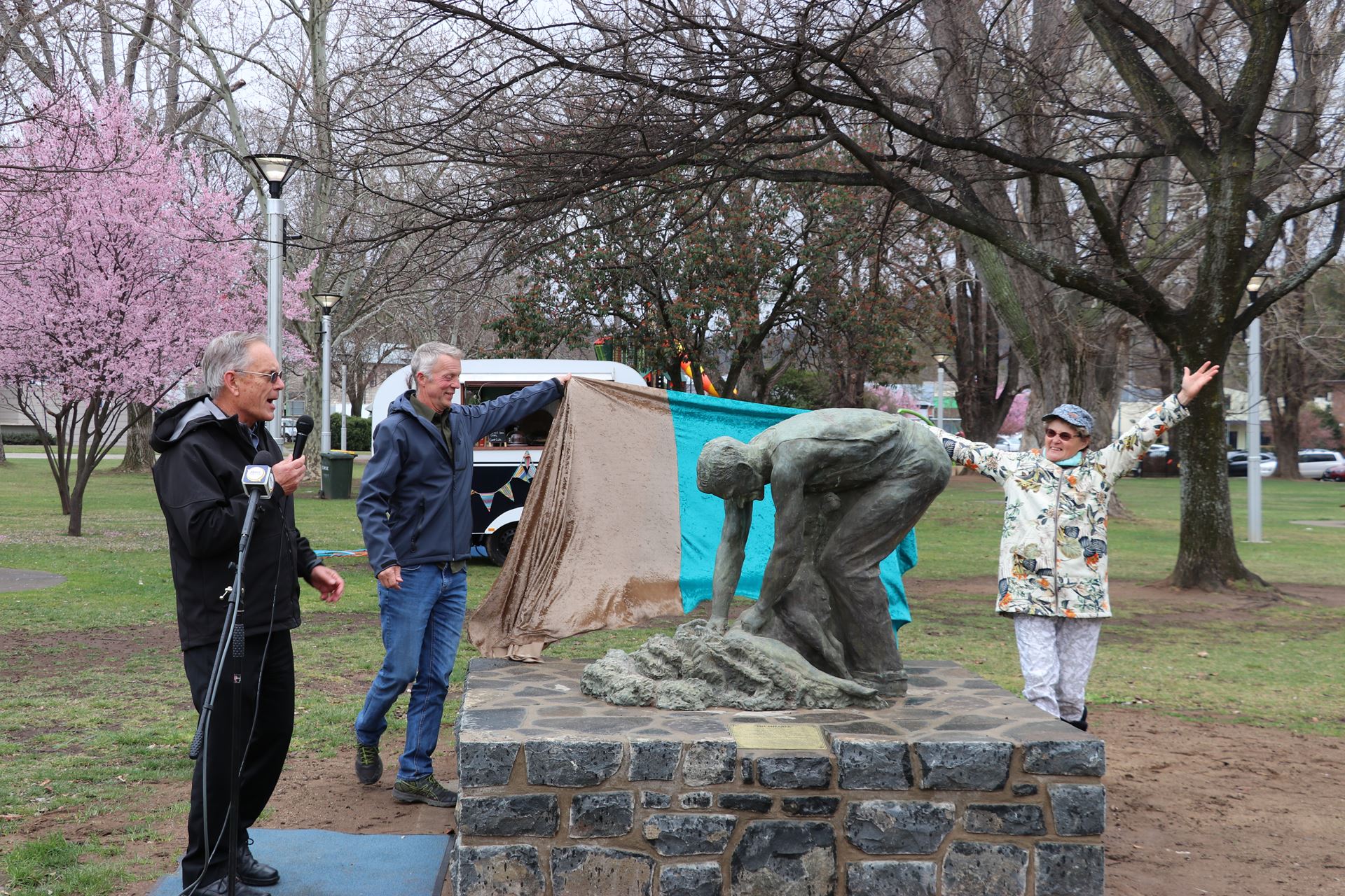 Rix Wright sculpture unveiling