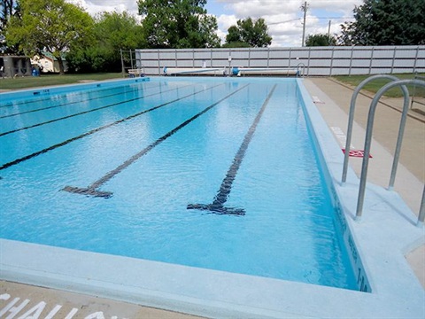 Adaminaby main pool