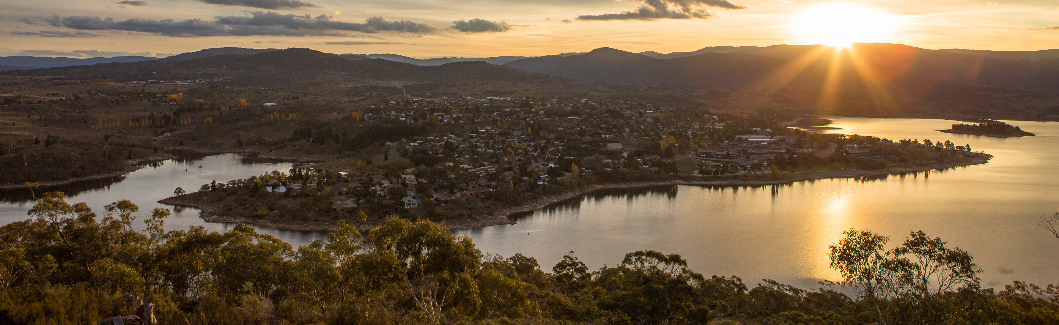 website slider - Lake Jindabyne Sunset .png