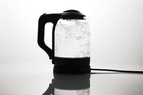 Boiling water in electric kettle